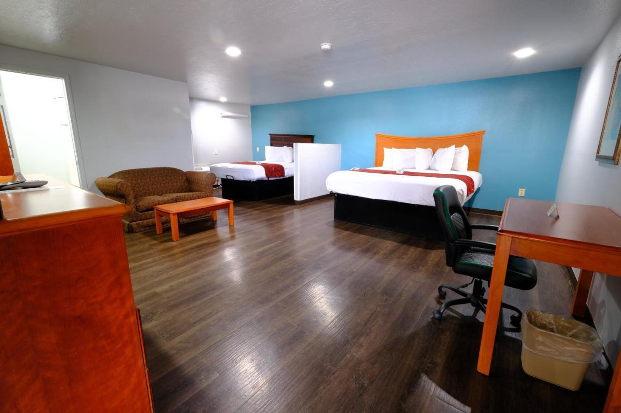M Star Hotel Searcy Bagian luar foto