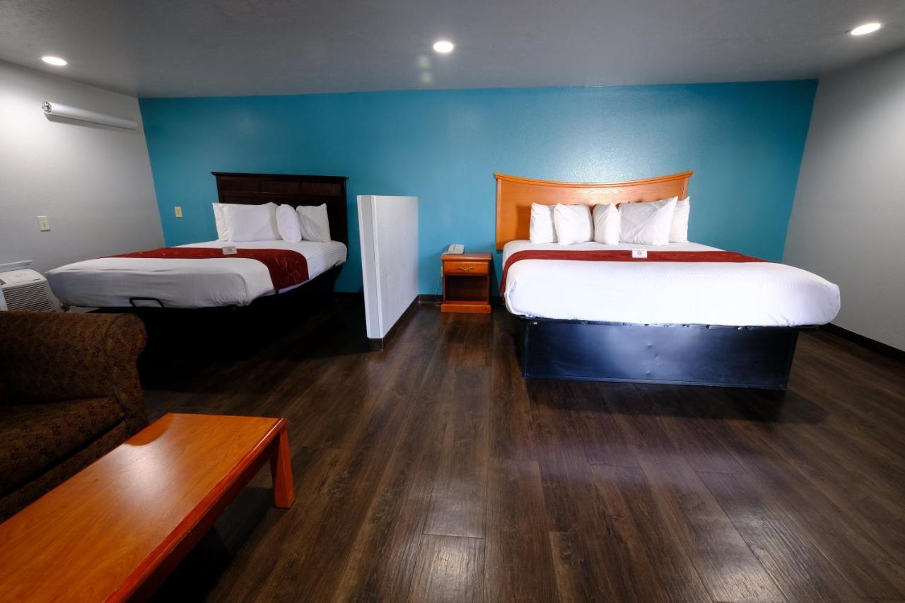 M Star Hotel Searcy Bagian luar foto