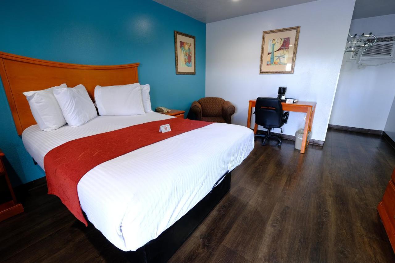 M Star Hotel Searcy Bagian luar foto