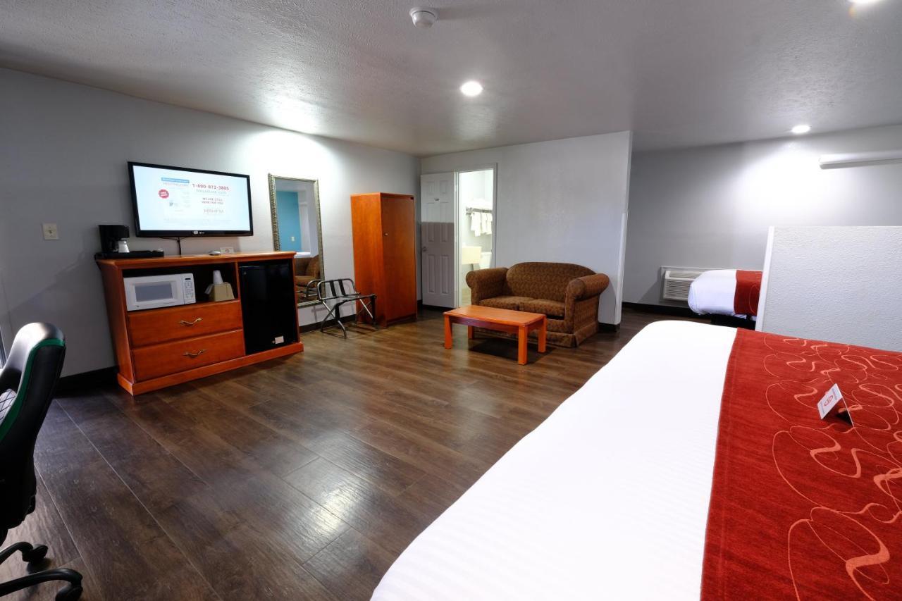 M Star Hotel Searcy Bagian luar foto