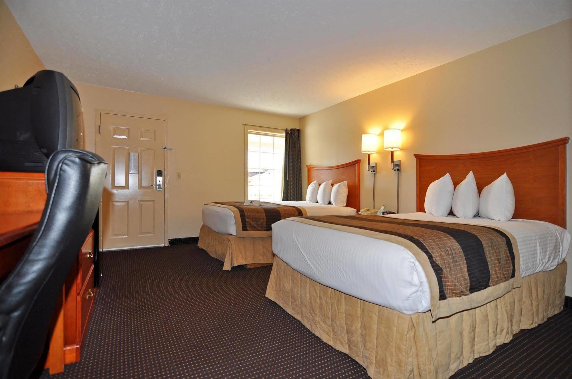 M Star Hotel Searcy Bagian luar foto